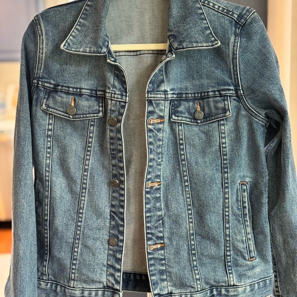 A.P.C. Women’s Blue Jean Jacket Classic Style